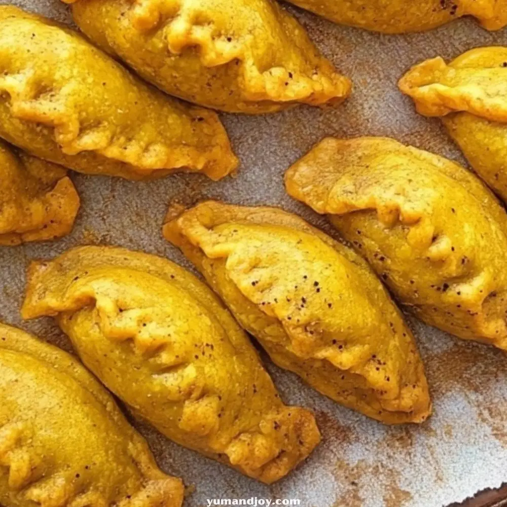 Spiced Pastry with Curried Chicken